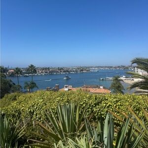 Meet your Posher, Riley&lauren